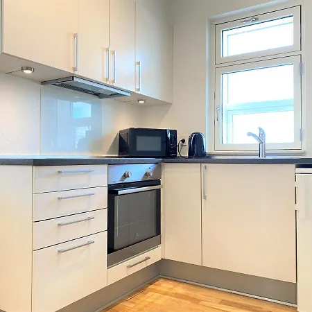 Two-bedroom Close To The Center Апартаменты *