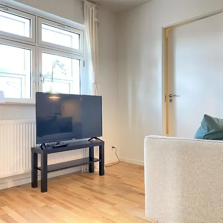 Two-bedroom Close To The Center Daire *
