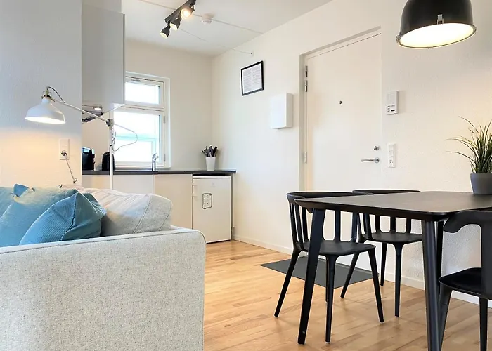 Two-bedroom Close To The Center * Odense