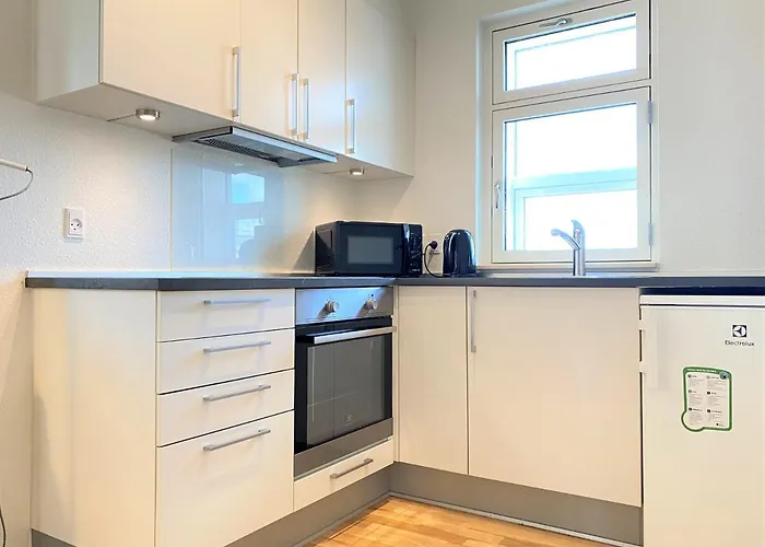 Two-bedroom Close To The Center Appartamento *